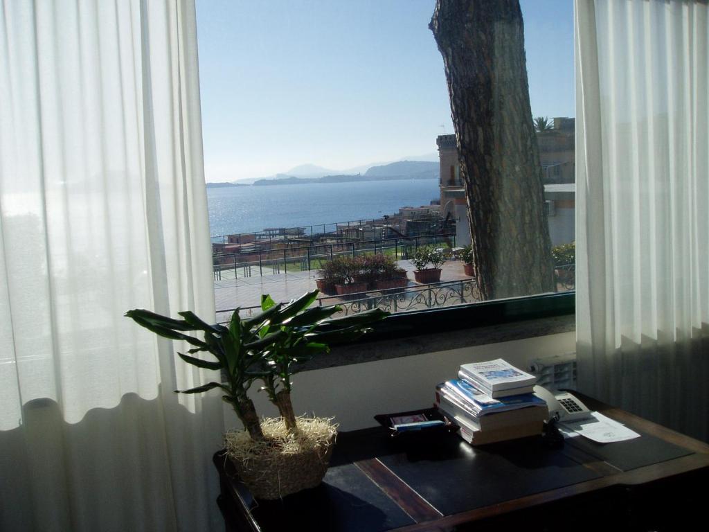 Miramare Residence Pozzuoli Szoba fotó