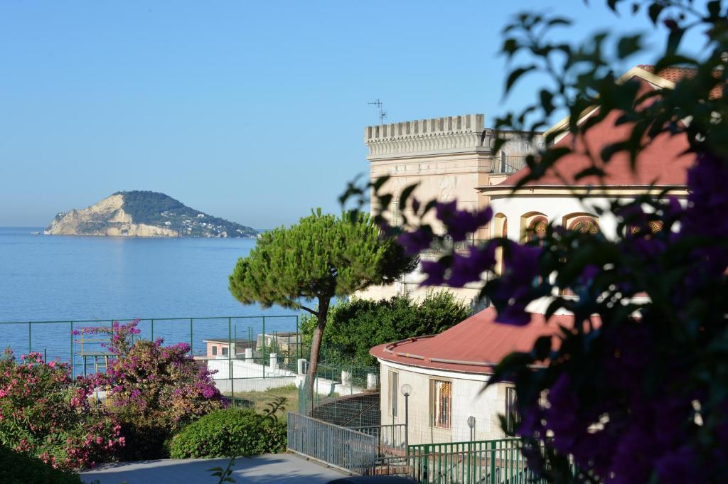 Miramare Residence Pozzuoli Szoba fotó